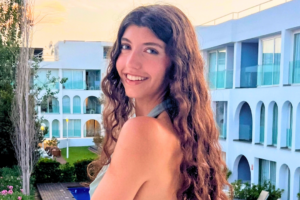 Lefkie Germanides, a college freshman and pulmonary embolism survivor diagnosed with two massive PEs and DVT caused by May-Thurner Syndrome during a summer trip to Greece at age 18.